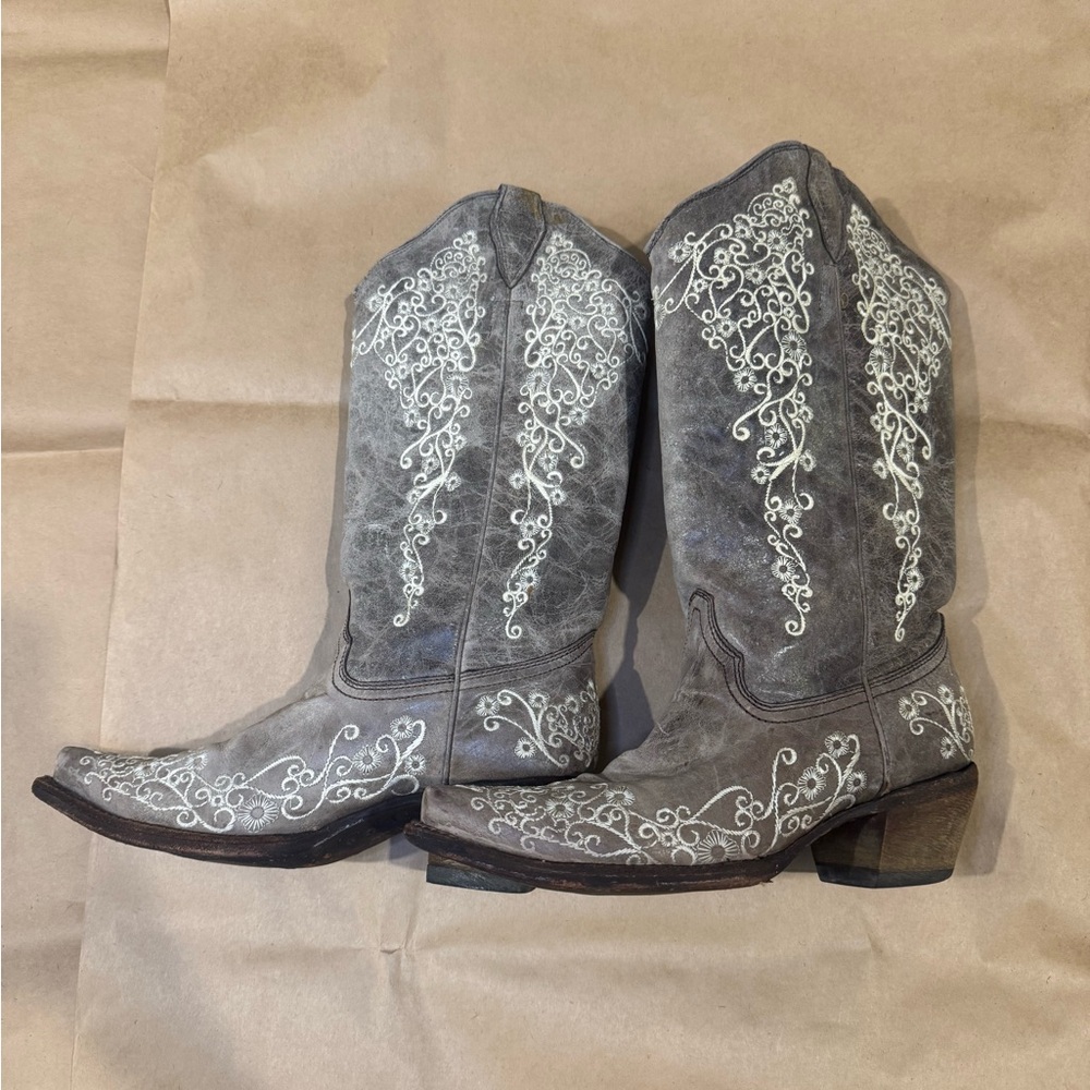 Elegant Gray Embroidered Heeled Boots
